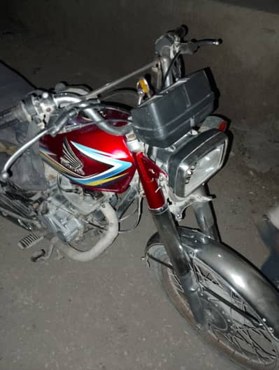 Honda 125 Lahore Number Sealed Engine.