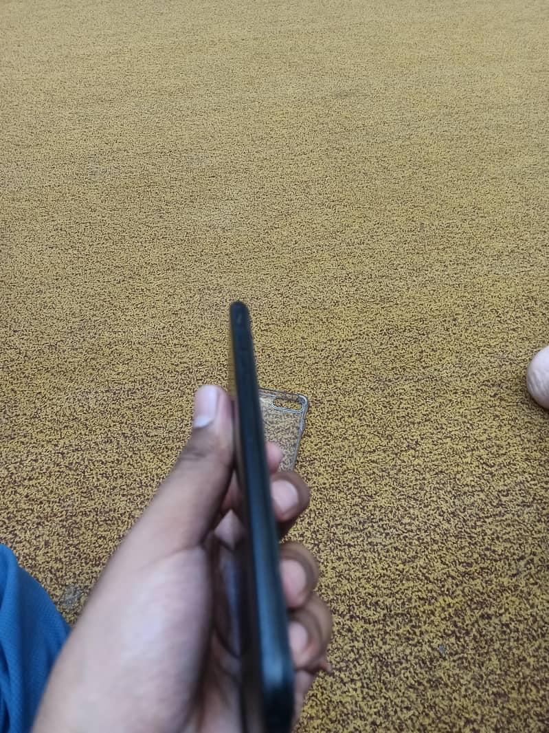 Apple iPhone 7 Plus 2
