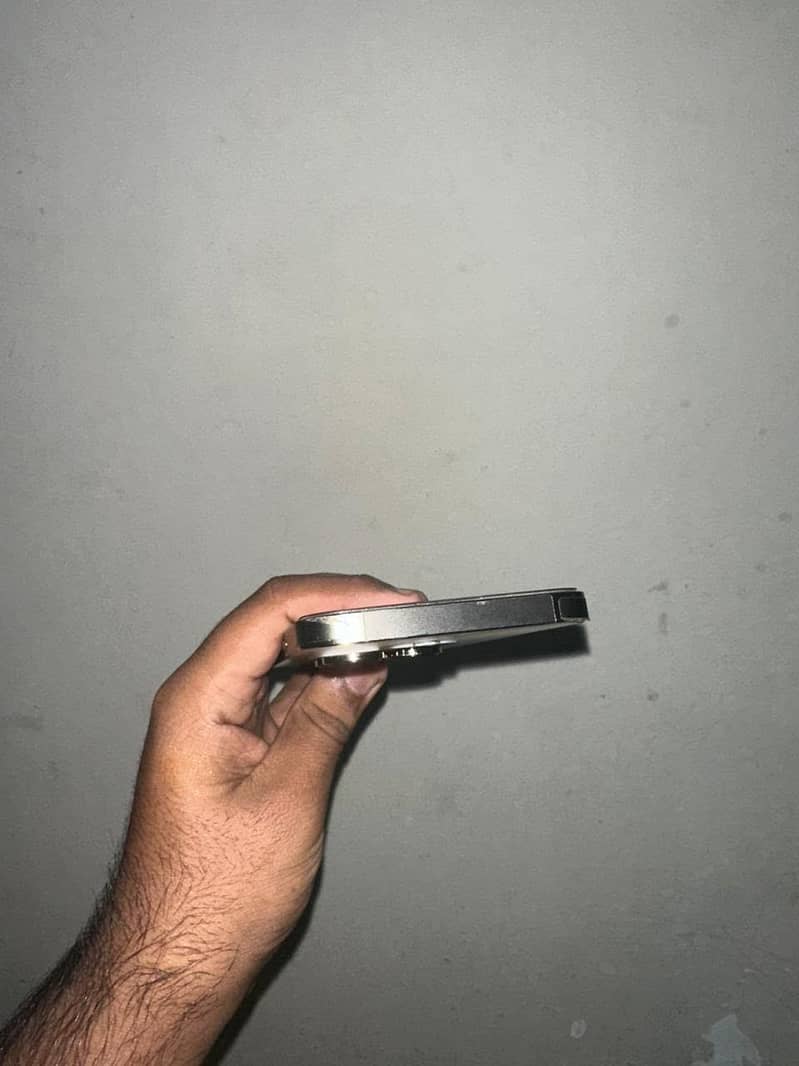 Iphone 14 pro max jv 4