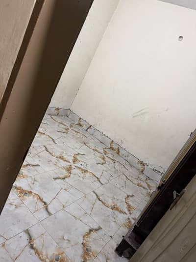 Triple story corner building for rent 2 entrance