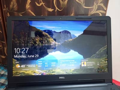 Dell Inspiron 15 5100 -4GbRAM - intelc Celeron N3060/ window 10 /good