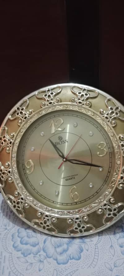 Boss wall watch available good condition