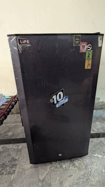 PEL LIFE PRO MINI FRIDGE FOR A SMALL FAMILY