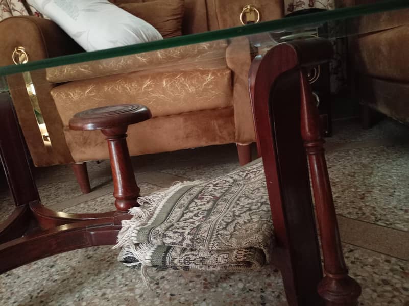 3 set tables 8