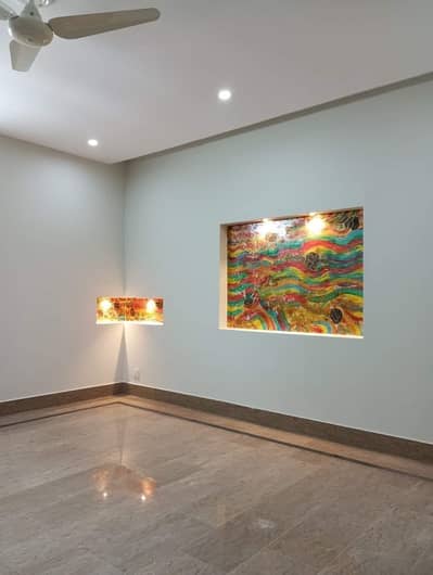 Flats available for rent in pak Arab society