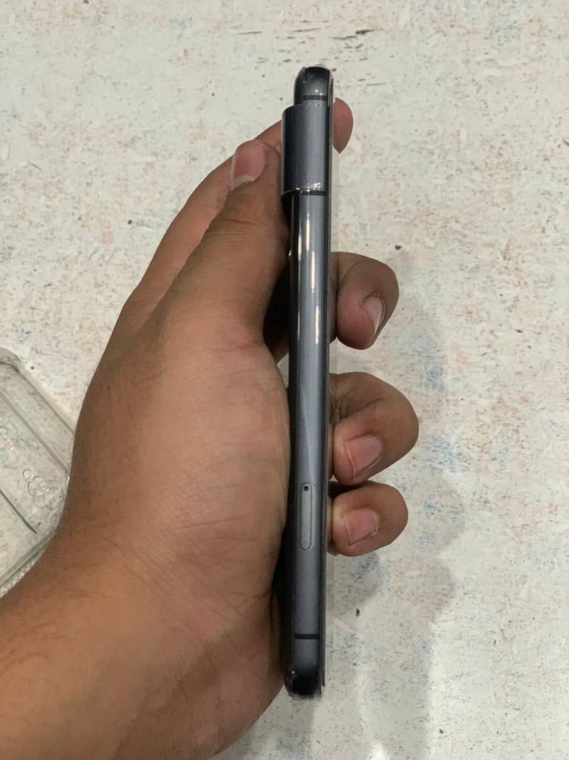 Google Pixel 8 6