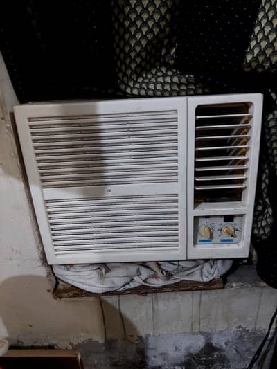 . 75 ton window ac perfect working