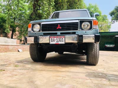 Mitsubishi Pajero 1987