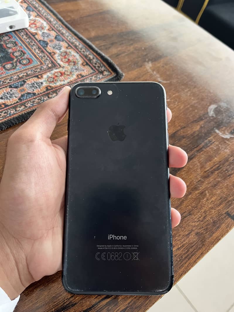 Apple iPhone 7 Plus 0