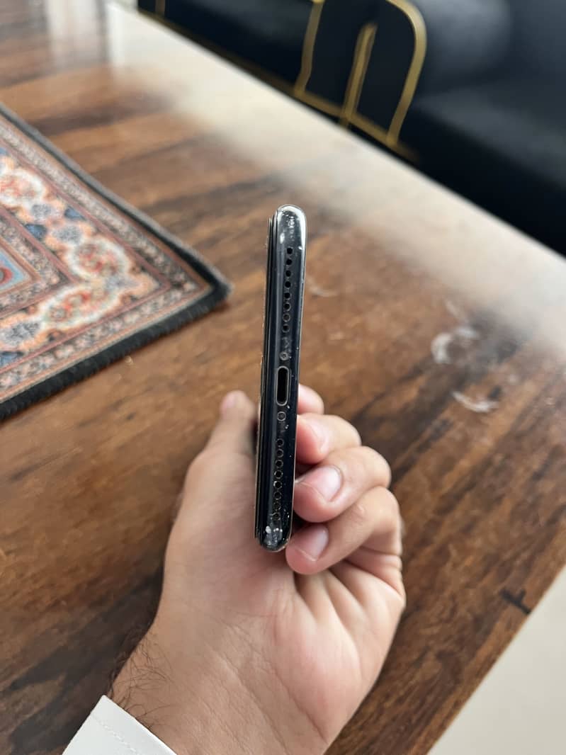 Apple iPhone 7 Plus 1