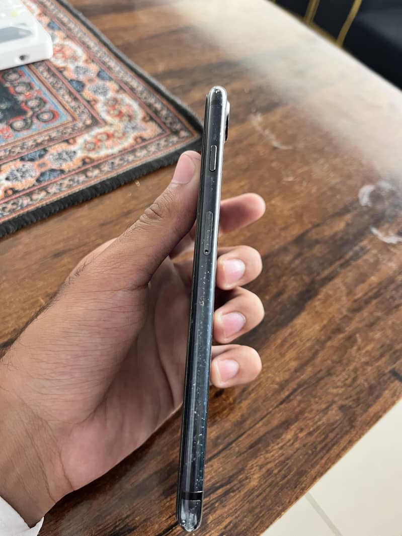 Apple iPhone 7 Plus 2