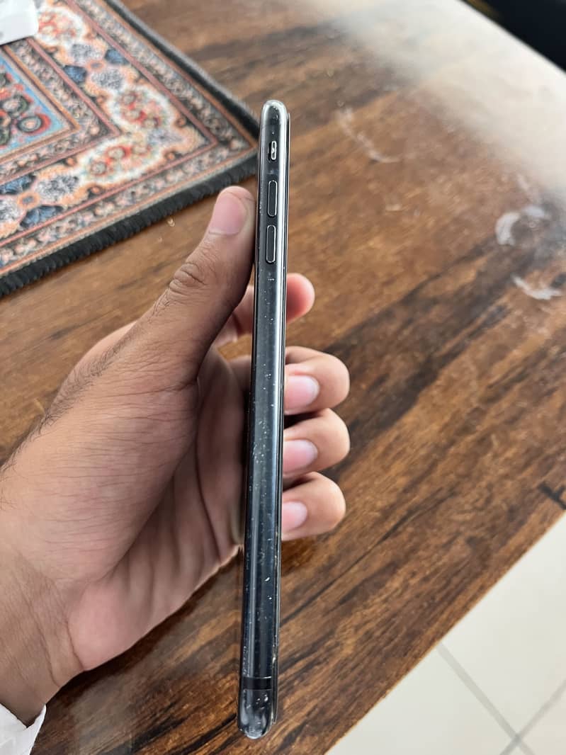 Apple iPhone 7 Plus 5