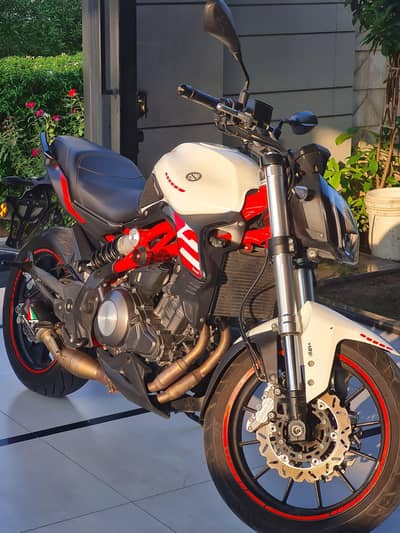 Benelli 302s | 2022 | 11,000kms | Mint condition