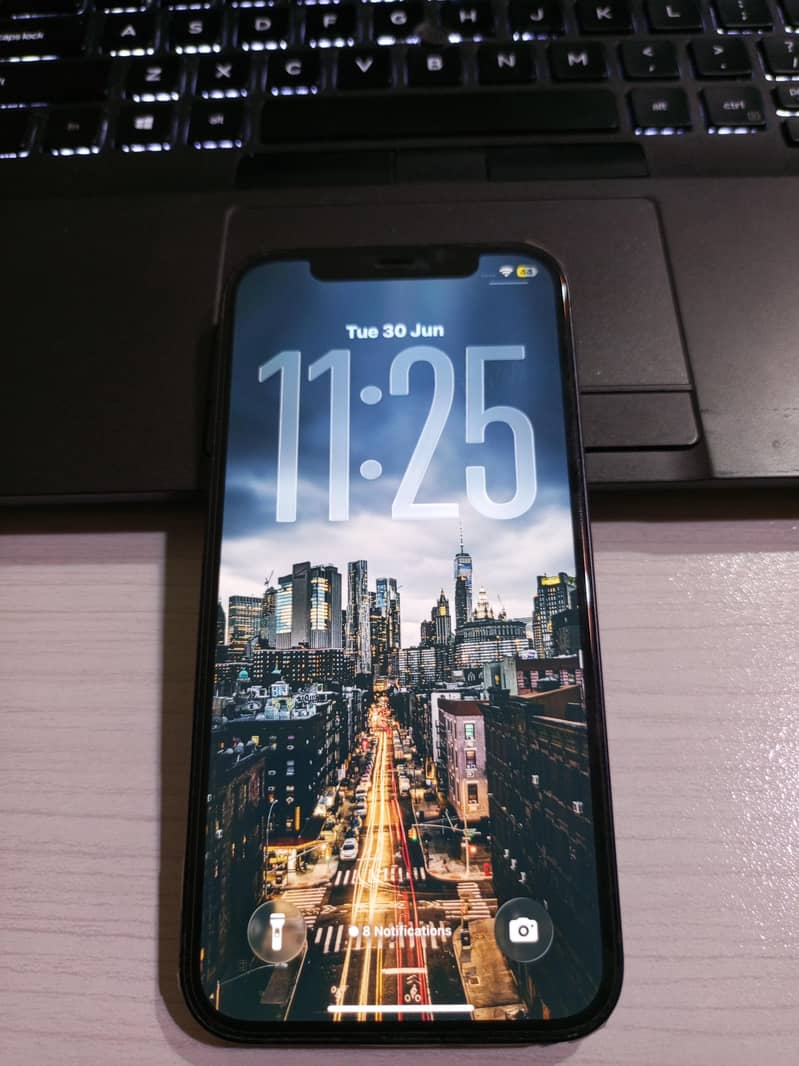Apple iPhone 12 4