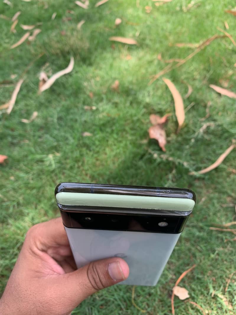 Google Pixel 6 4