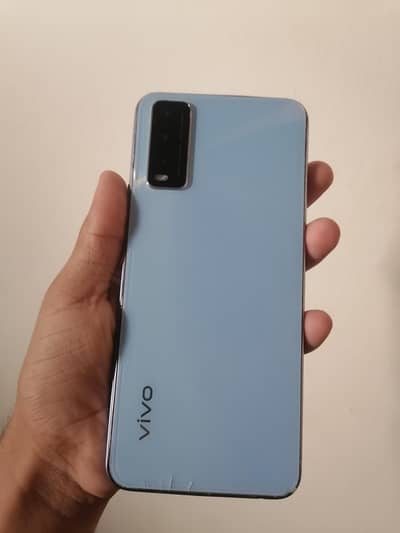 Vivo V21