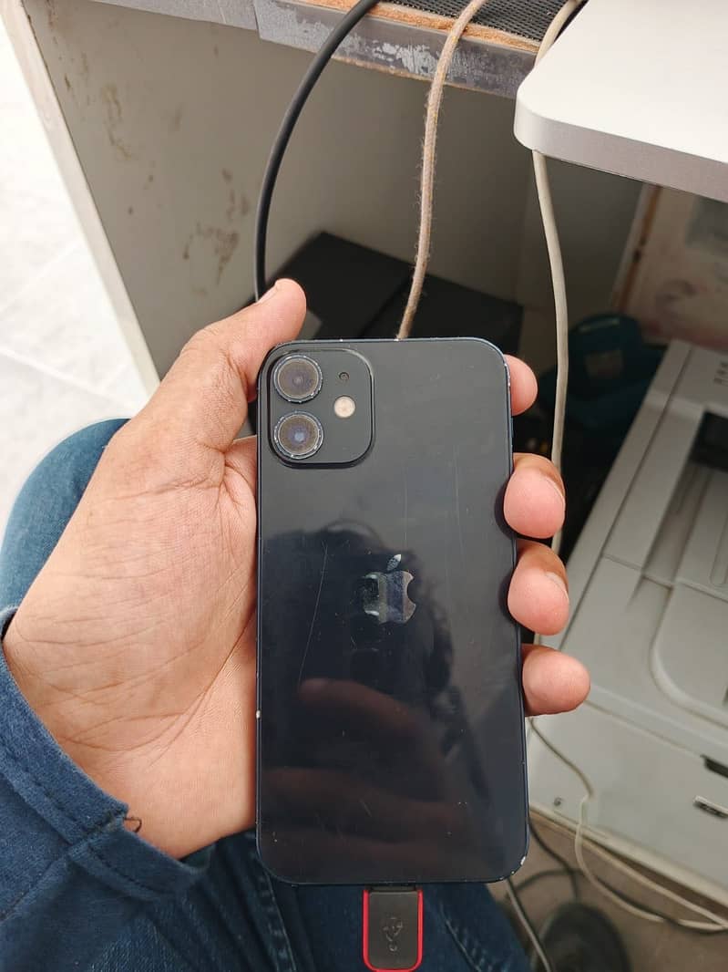 Apple iPhone 12 mini 3