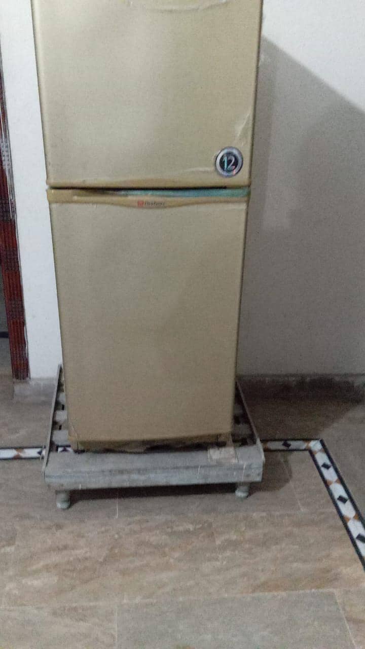 Dawlance small fridge 0