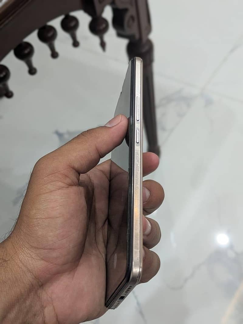 Vivo V23e 3