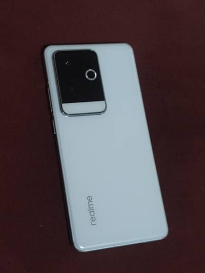 Realme GT 6