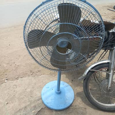 Pedestal Fan for sale