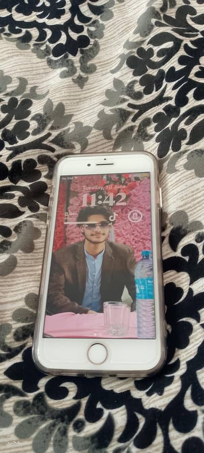 Apple iPhone 8