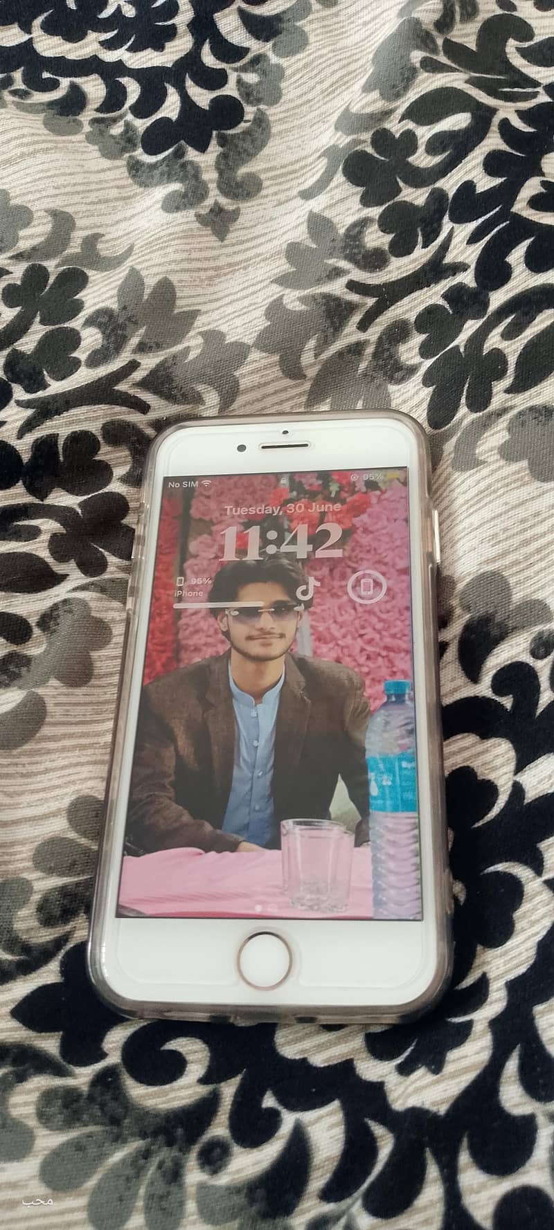 Apple iPhone 8 0