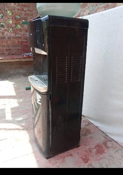 water dispensor 1