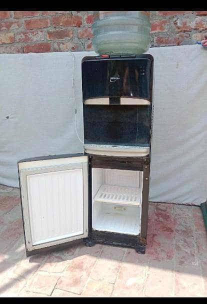 water dispensor 5