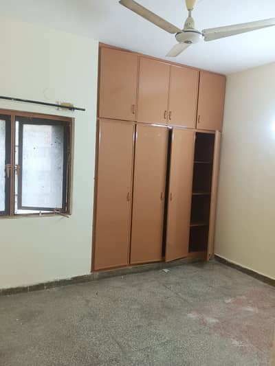 G11/4 PHA FLAT FOR RENT 2ND FLOOR PRIME LOCTION