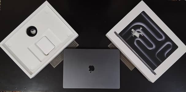 Macbook Pro M4 16" (24/512) Complete Box