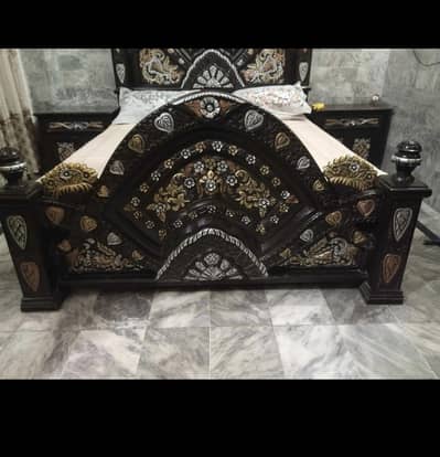 pure wooden Chinioty bed set Good condition