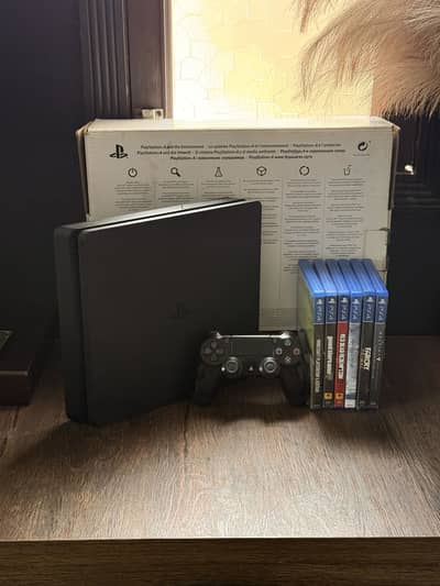 Ps4 Slim 500 Gb with 5 games