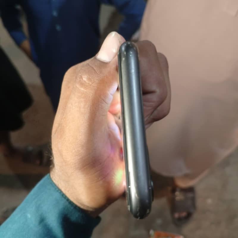 Apple iPhone 11 9