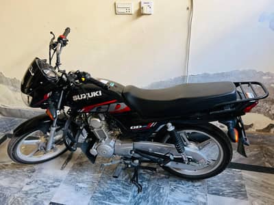 Suzuki 110 black color 10/10