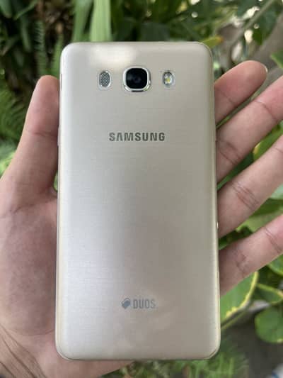 Samsung Mobile J7
