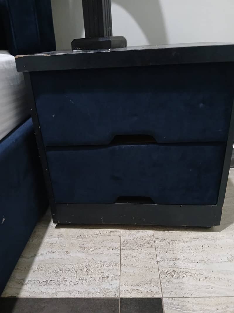 King size beds | side table | Dressing Table 5