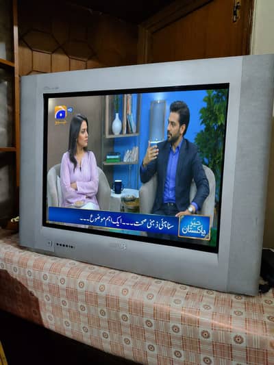 Phillips 32 inch crt tv for sale