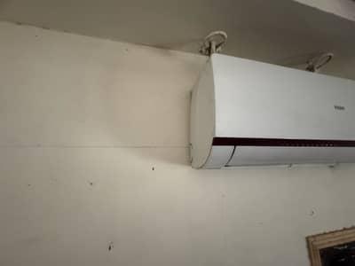 Haier 1 Ton inverter AC