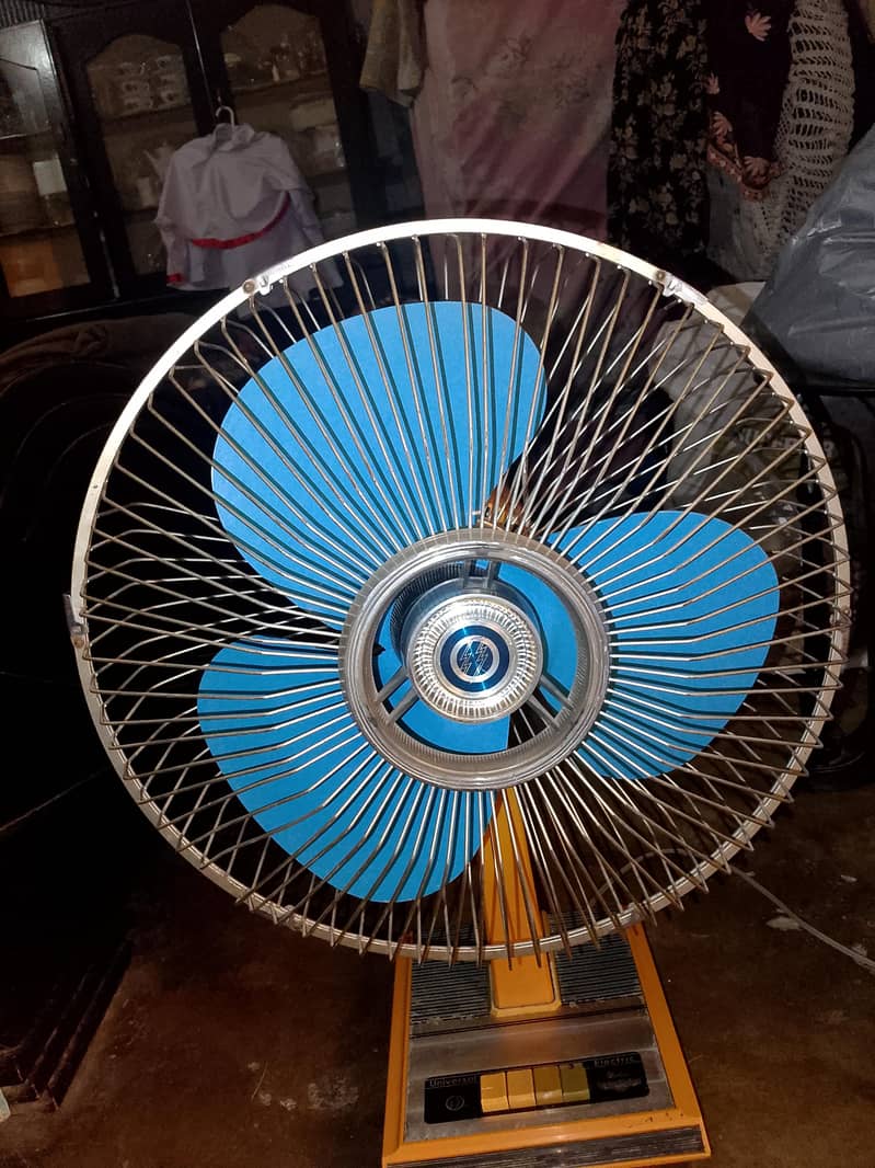 universal Electric 2