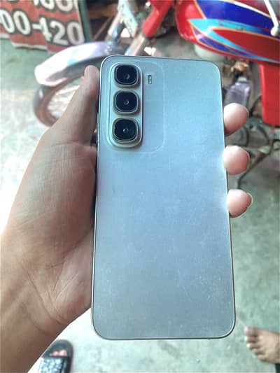 Infinix hot 60i (03160179190)
