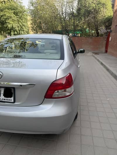 Toyota Belta 2011