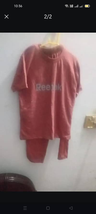 Reebok kids mahroon tracksuit size 28 ( 9 to 10 ) years sakargarh l