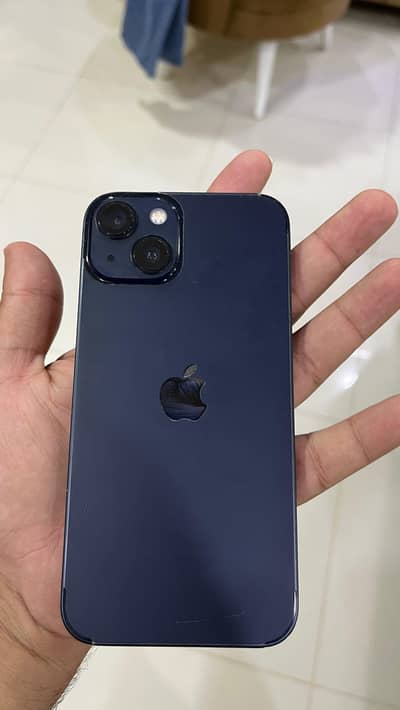 Apple iPhone 13