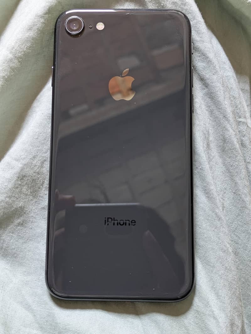 Apple iPhone 8 5