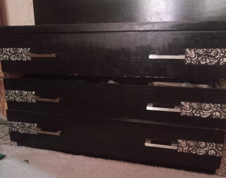 Dressing table 2