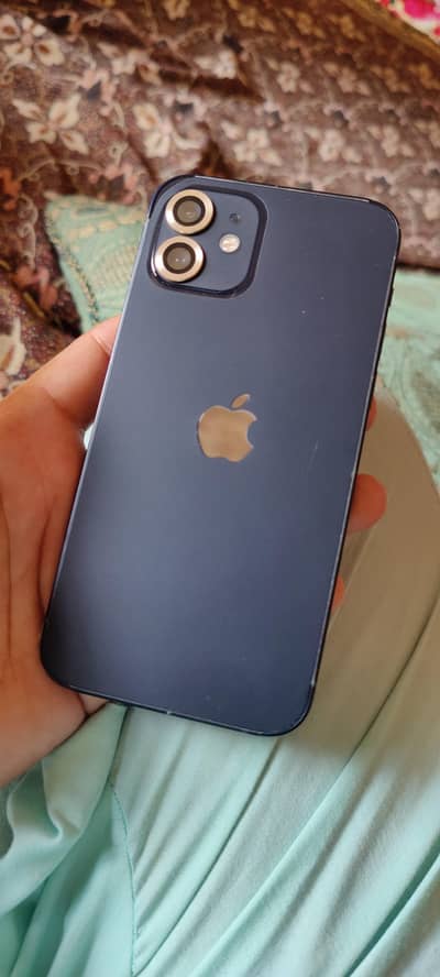 Apple iPhone 12