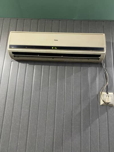 Haier 1.5 tun all ok running condition
