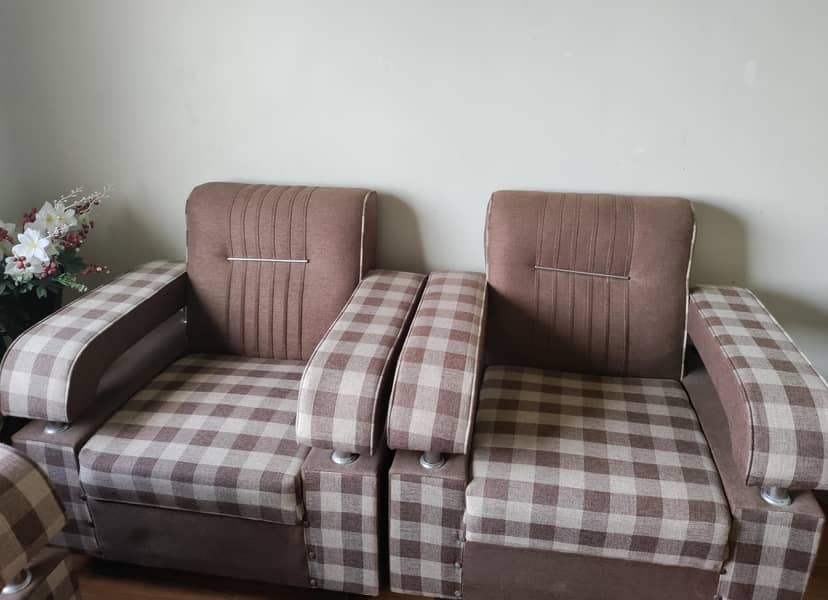 Sofa Set and Centre Table 1