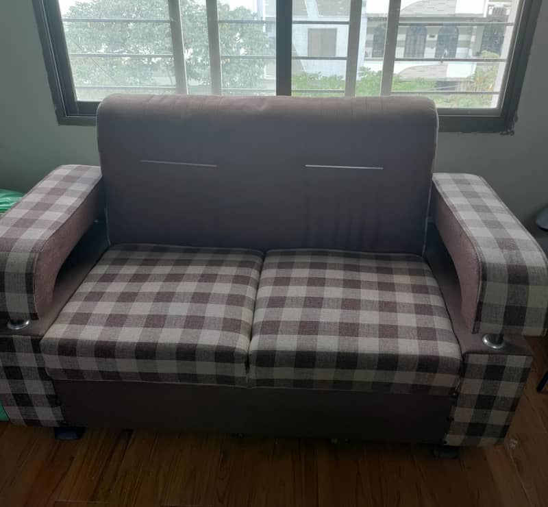 Sofa Set and Centre Table 2